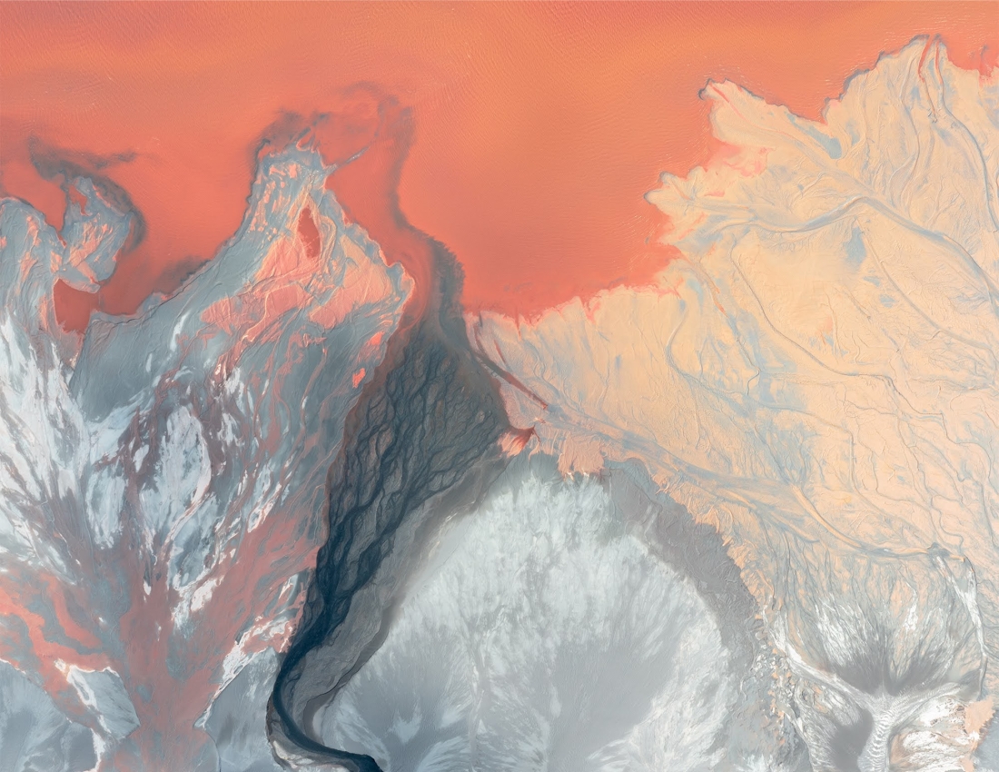 Paints from technogenic deposits