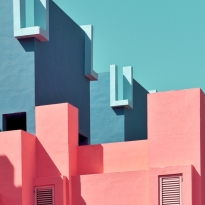 Red wall  or in pursuit of the sublime